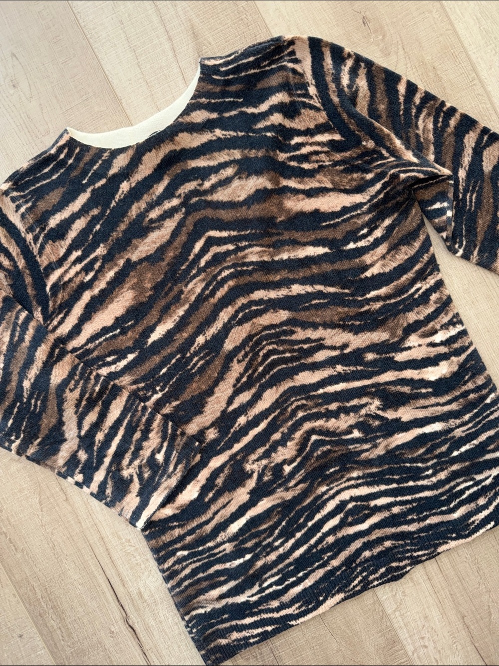 Talbots women’s pure cashmere animal print 3/4 sleeve sweater-M petite